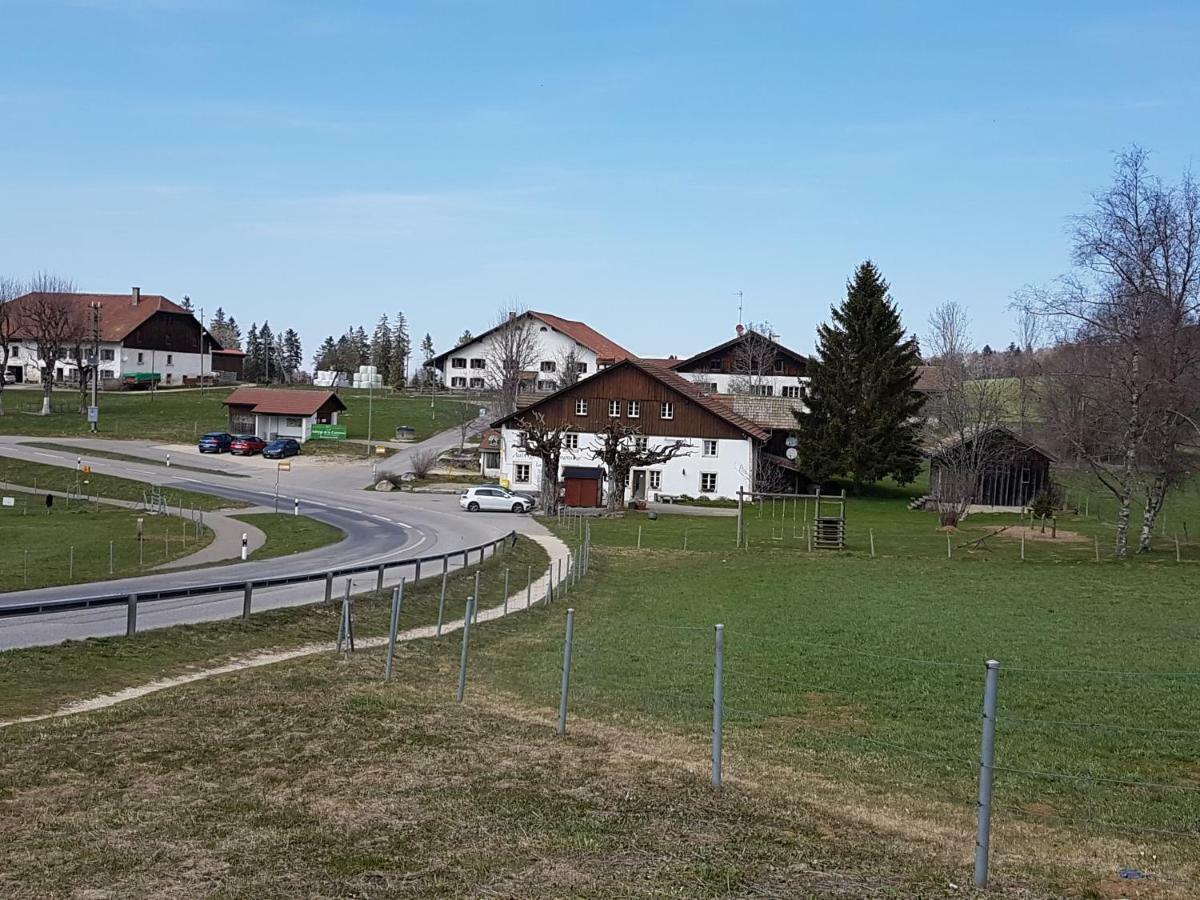 Auberge De La Couronne Saignelégier Exterior foto